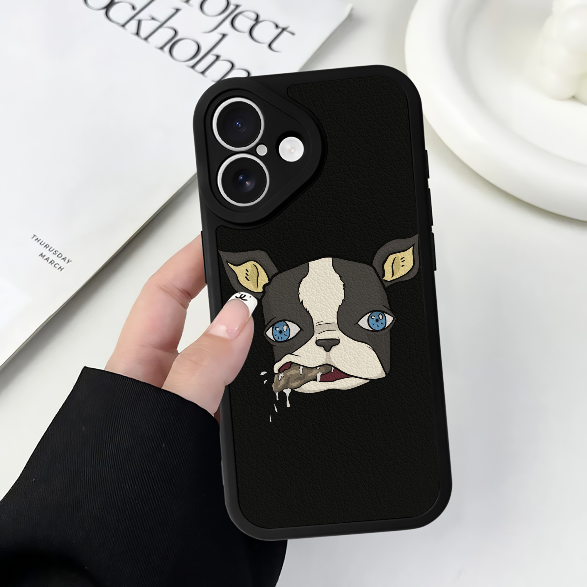 （画像用） ジョジョの奇妙な冒険 イギー JoJo's Bizarre Adventure Iggy 【iPhone 16シリーズ対応】シリコンスマホケース（レザー調） 材質：シリコン